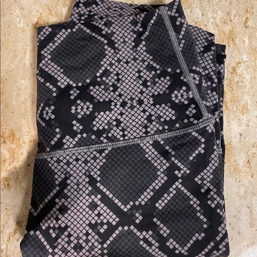 Lululemon Size 10 snakeskin print leggings